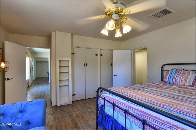 5117 CAMINO DE LA VISTA Drive, El Paso, TX 79932