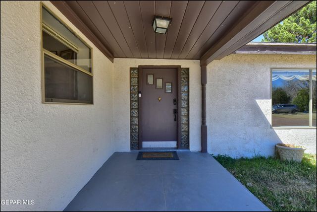 5117 CAMINO DE LA VISTA Drive, El Paso, TX 79932