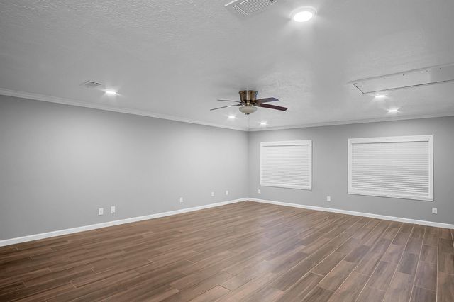 2516 Blueberry Lane, Pasadena, TX 77502