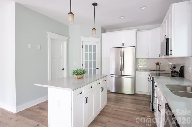 45 Gash Cove Road, Hendersonville, NC 28791