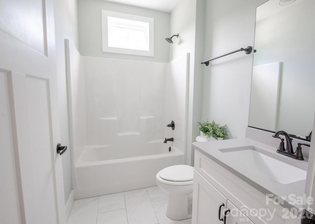 45 Gash Cove Road, Hendersonville, NC 28791