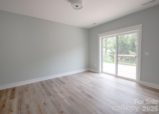 45 Gash Cove Road, Hendersonville, NC 28791
