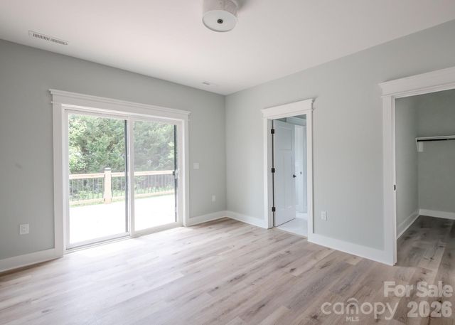 45 Gash Cove Road, Hendersonville, NC 28791