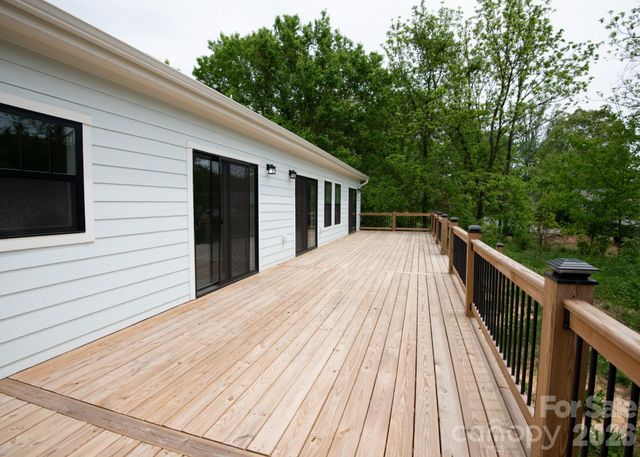 45 Gash Cove Road, Hendersonville, NC 28791