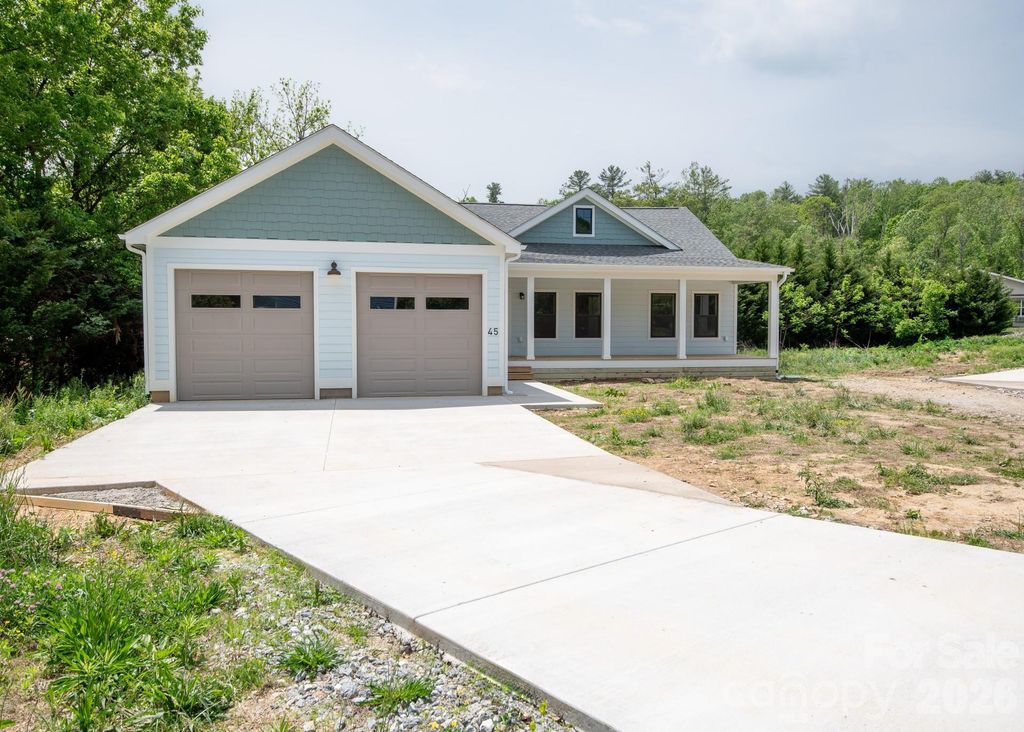45 Gash Cove Road, Hendersonville, NC 28791