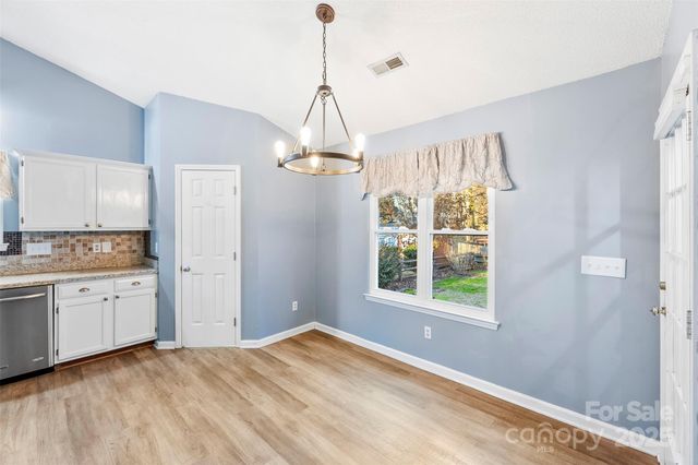 11001 Gladewater Drive, Matthews, NC 28105