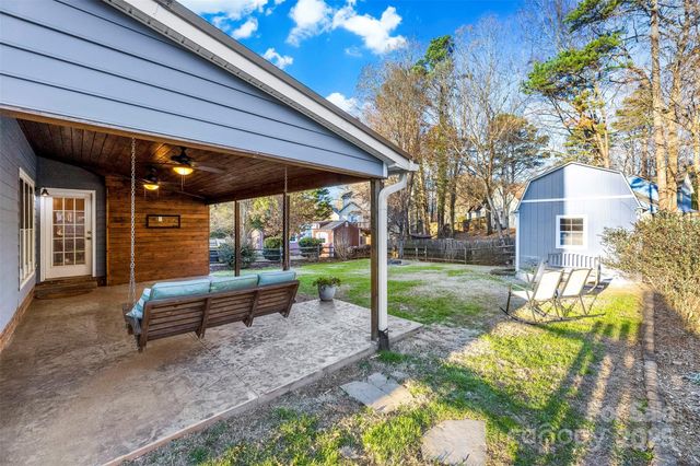 11001 Gladewater Drive, Matthews, NC 28105