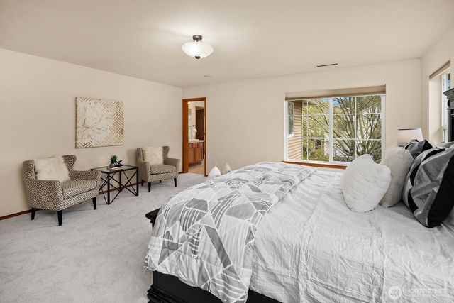 2016 250th Place SE, Sammamish, WA 98075
