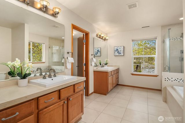 2016 250th Place SE, Sammamish, WA 98075