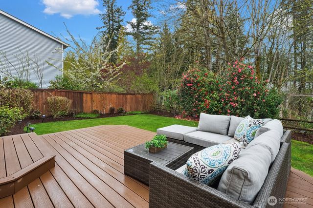 2016 250th Place SE, Sammamish, WA 98075