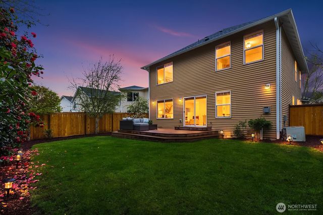 2016 250th Place SE, Sammamish, WA 98075