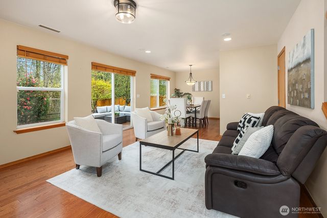 2016 250th Place SE, Sammamish, WA 98075