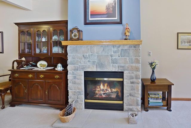 W398N5983 Autumn Woods DRIVE, Oconomowoc, WI 53066