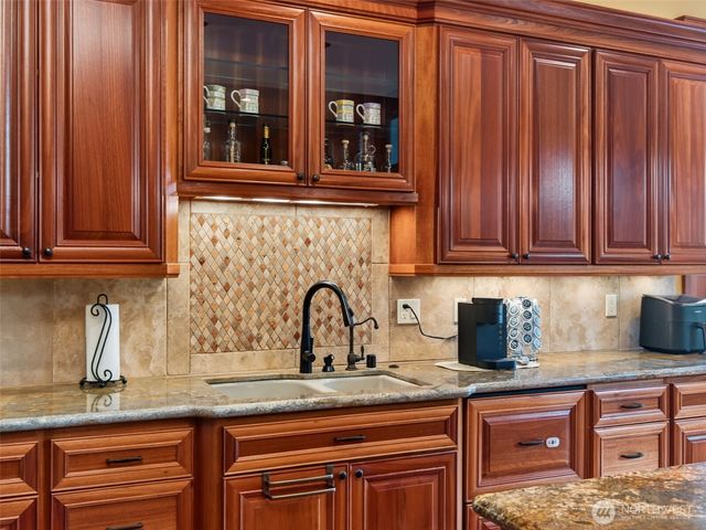1005 SE 201st Court, Camas, WA 98607