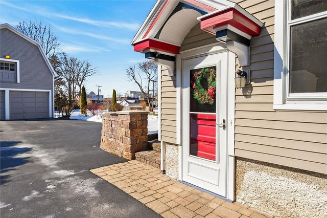 33 Dunning Avenue, Webster, NY 14580