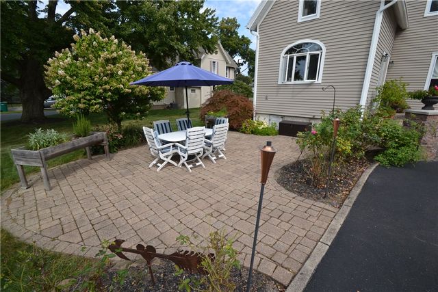 33 Dunning Avenue, Webster, NY 14580