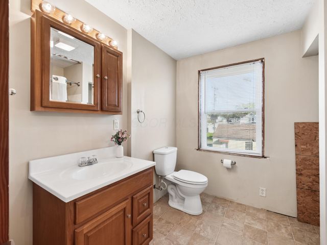 1474 Genessee Avenue, Columbus, OH 43211
