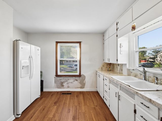 1474 Genessee Avenue, Columbus, OH 43211
