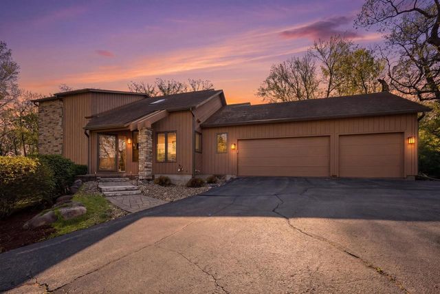 7700 Bittersweet Court, Middleton, WI 53562