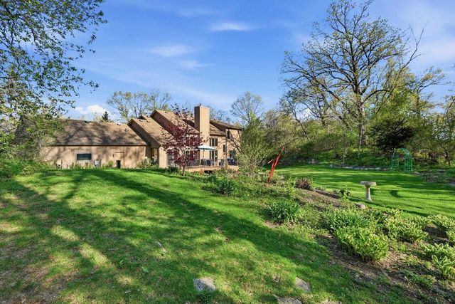7700 Bittersweet Court, Middleton, WI 53562