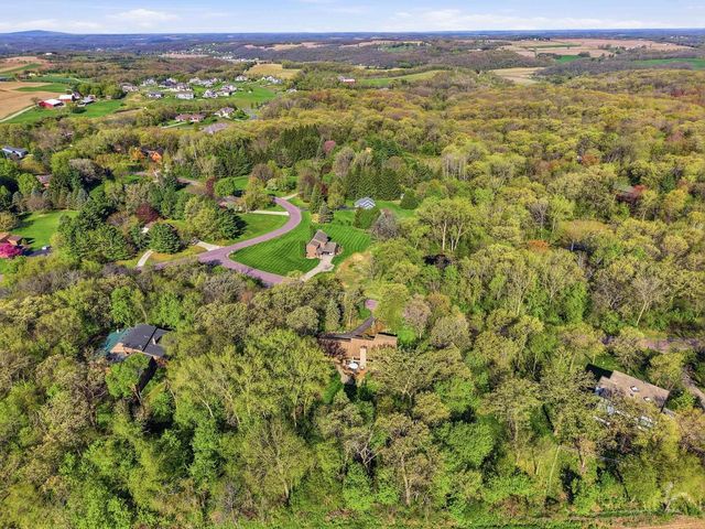 7700 Bittersweet Court, Middleton, WI 53562