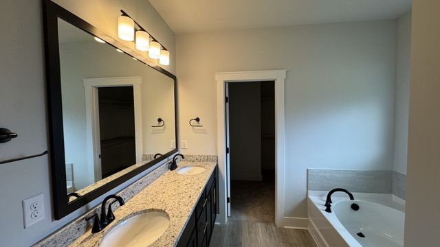 8709 Turnbull Dr, Pleasant View, TN 37146