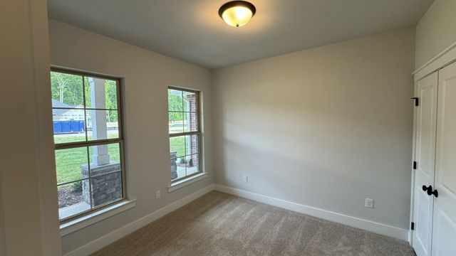 8709 Turnbull Dr, Pleasant View, TN 37146