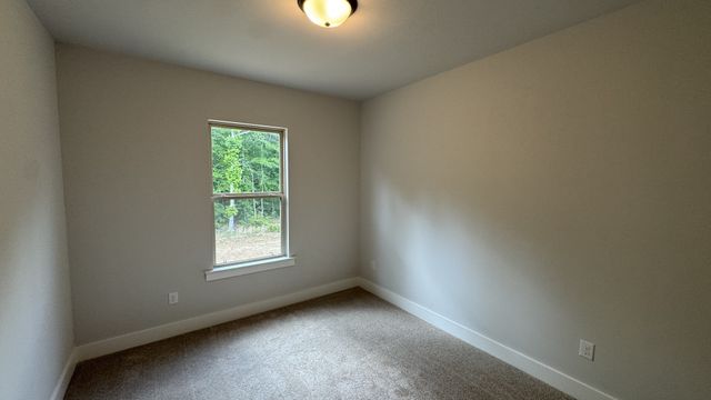 8709 Turnbull Dr, Pleasant View, TN 37146