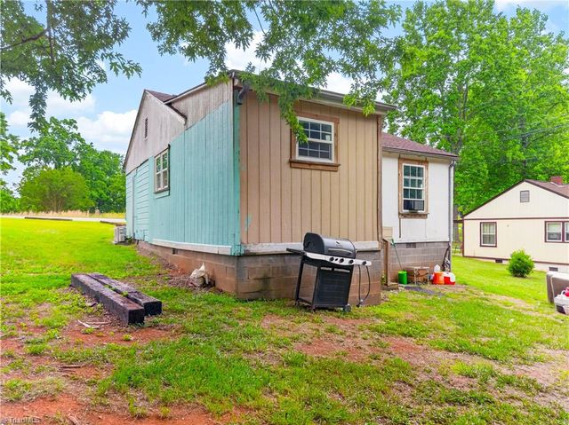 2669 Old Mountain Road, Trinity, NC 27370