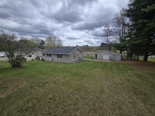 E6565 PROGRESS ROAD, Manawa, WI 54949