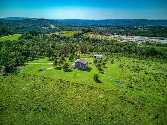 552 Deer Meadows Lane, Yellville, AR 72687