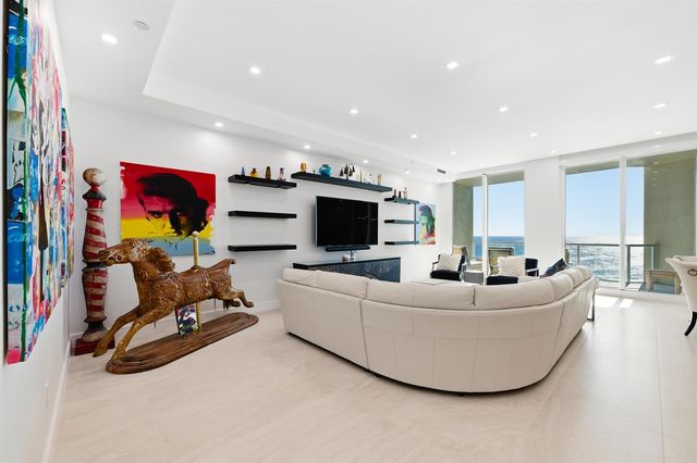 1063 Hillsboro Mile 807, Hillsboro Beach, FL 33062