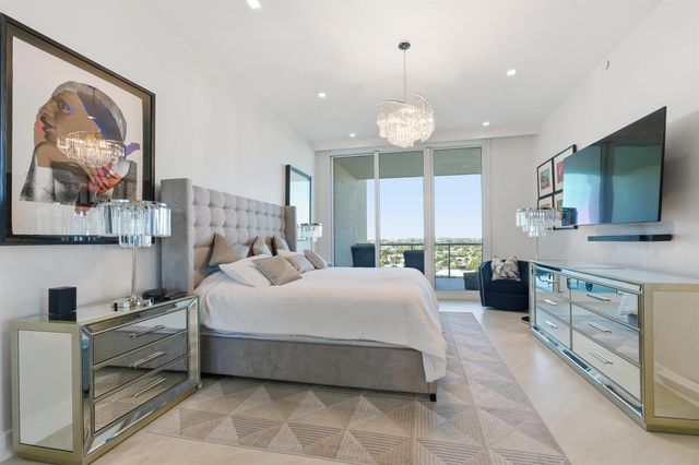1063 Hillsboro Mile 807, Hillsboro Beach, FL 33062