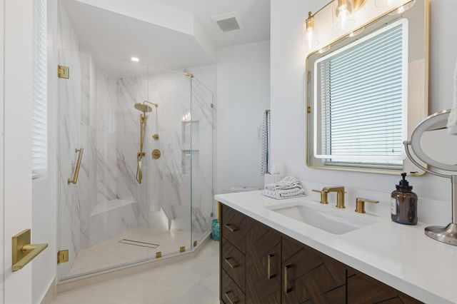 1063 Hillsboro Mile 807, Hillsboro Beach, FL 33062