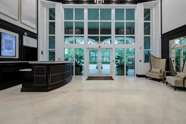 1063 Hillsboro Mile 807, Hillsboro Beach, FL 33062