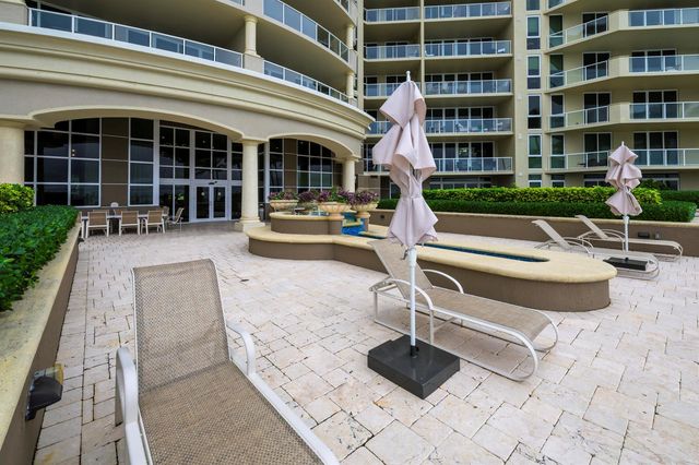 1063 Hillsboro Mile 807, Hillsboro Beach, FL 33062