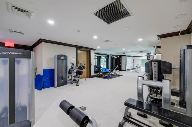 1063 Hillsboro Mile 807, Hillsboro Beach, FL 33062