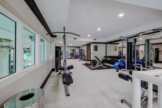 1063 Hillsboro Mile 807, Hillsboro Beach, FL 33062