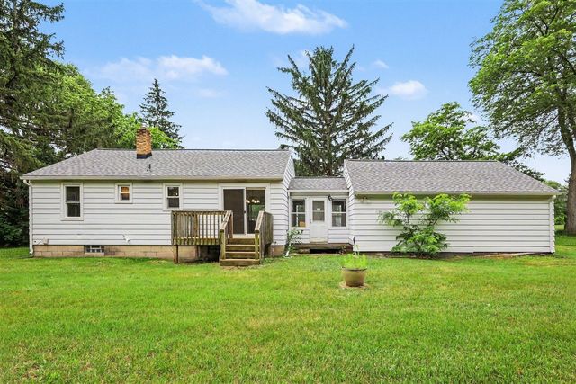 665 4 Mile Road, Comstock Park, MI 49321