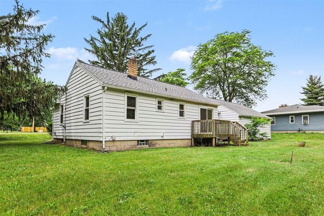 665 4 Mile Road, Comstock Park, MI 49321