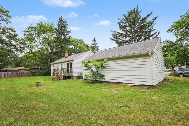 665 4 Mile Road, Comstock Park, MI 49321