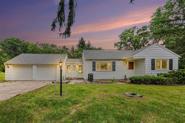665 4 Mile Road, Comstock Park, MI 49321