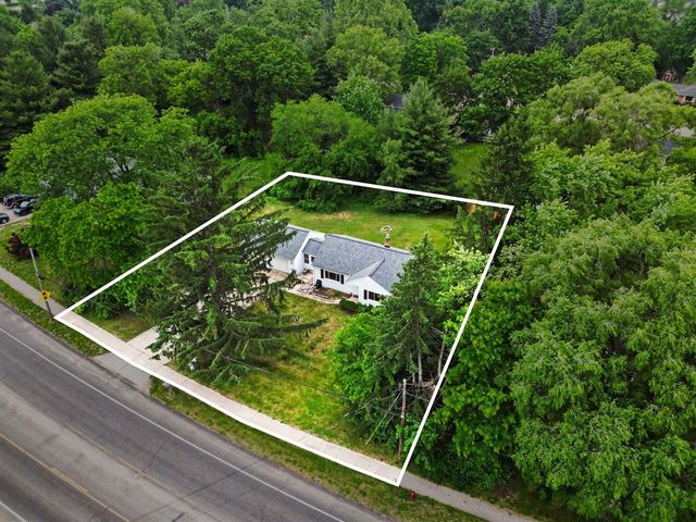 665 4 Mile Road, Comstock Park, MI 49321