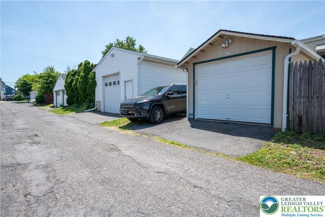 21 Henderson Street, Phillipsburg, NJ 08865