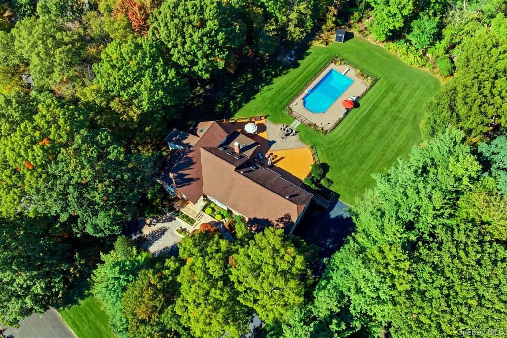 14 Sherwood Gate, Oyster Bay, NY 11771 — photo 5
