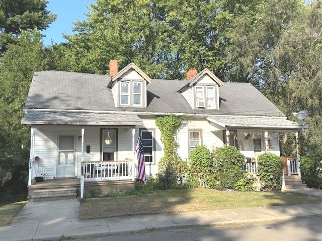 717 Madison Avenue, Dixon, IL 61021