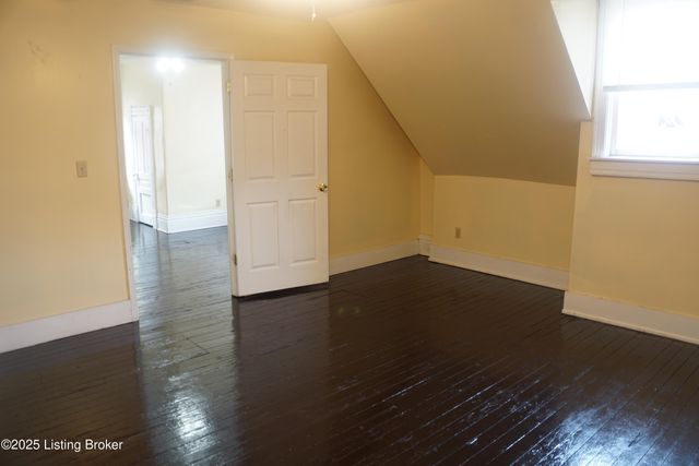 226 W Burnett Ave B, Louisville, KY 40208