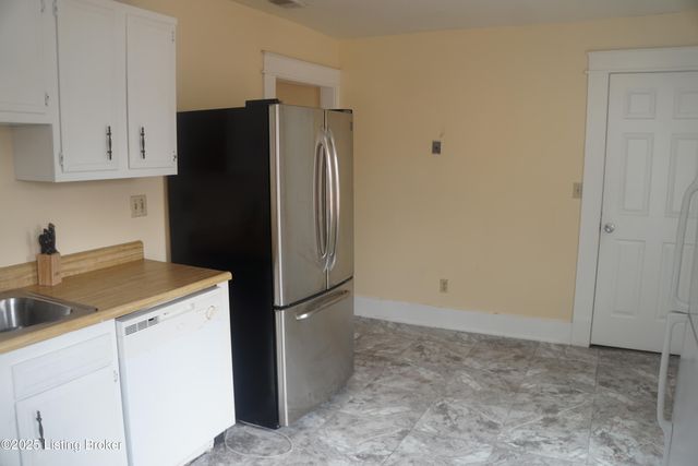 226 W Burnett Ave B, Louisville, KY 40208