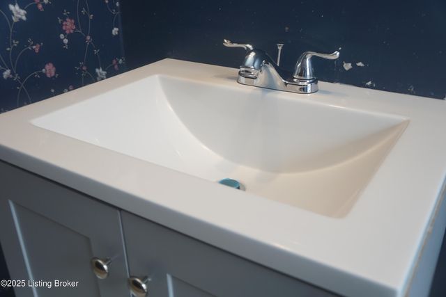 226 W Burnett Ave B, Louisville, KY 40208