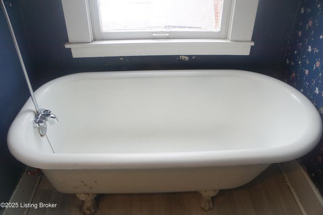 226 W Burnett Ave B, Louisville, KY 40208